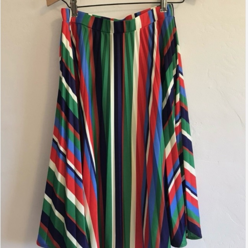 VENUS Multi Colored Skirt Size M